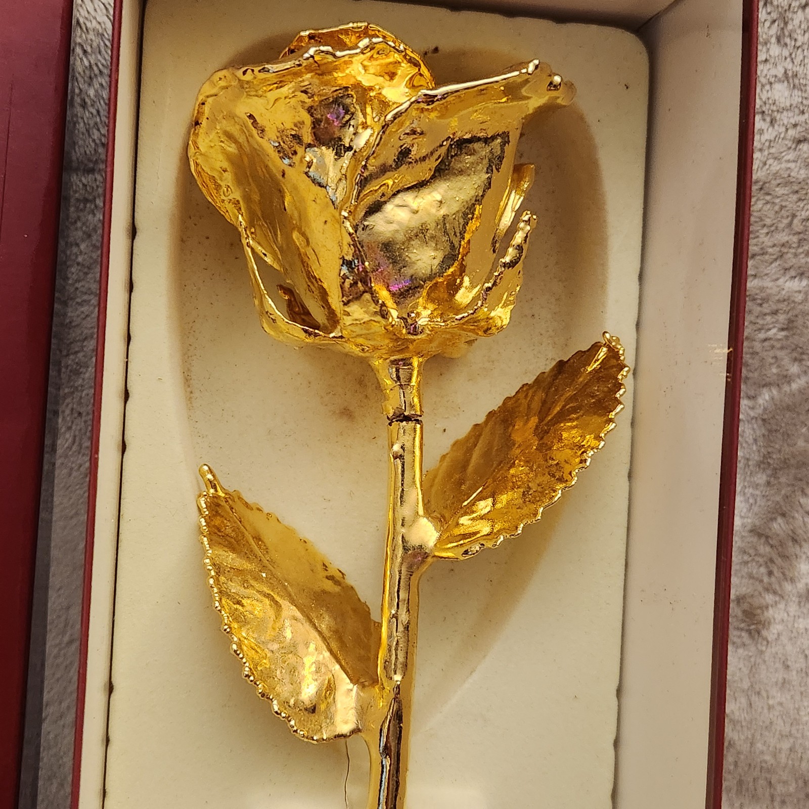 LIVING GOLD REAL ROSE DIPPED IN 24K GOLD RED BOX, Broken Stem – For Parts/Repair