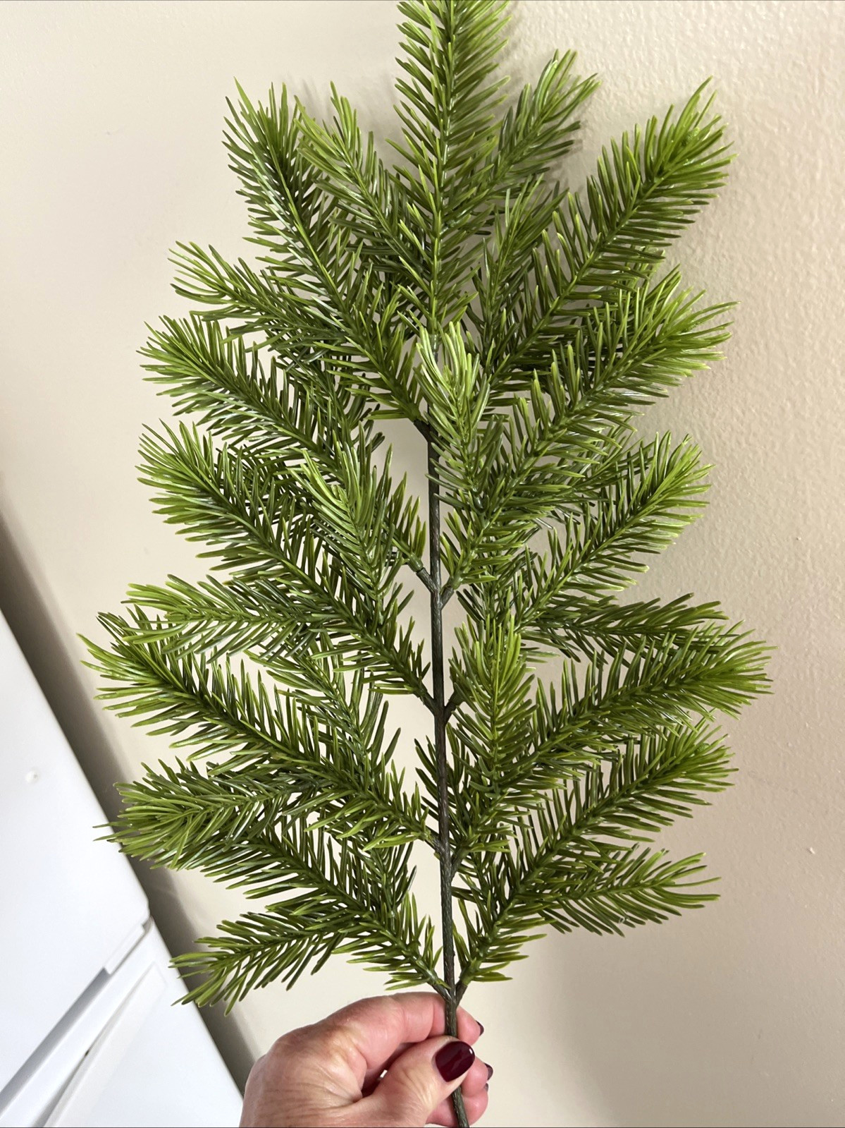 NEW Set Of 2 Large Realistic Artificial Plastic Juniper Pine Branches 24″ Green