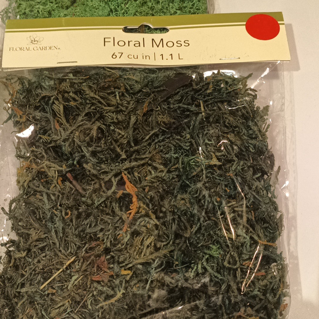 FLORAL GARDEN LOT – 1 -Floral Moss – 67 Cu. In. and 3 Reindeer Moss 24 Cu. In.