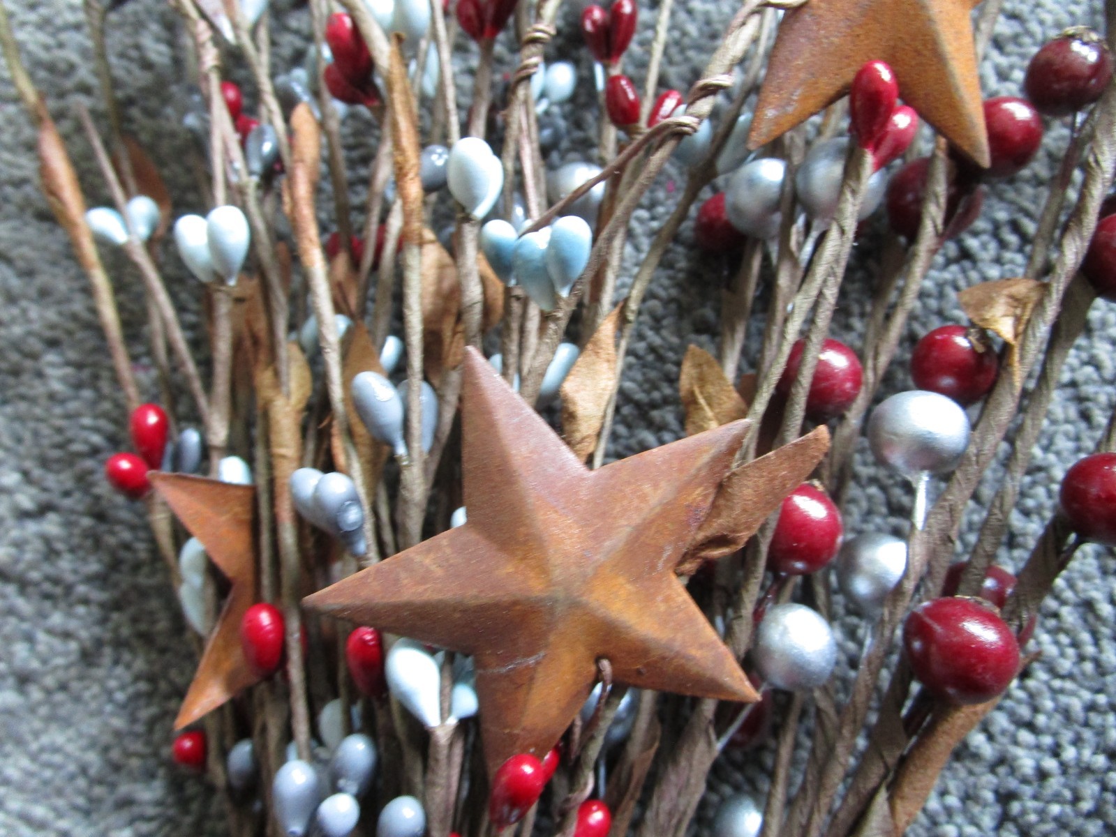 PIP Rice BERRY PICK RUSTY STARS 13″ SILVER, GRAY, RED, Scarlet Ohio State OSU