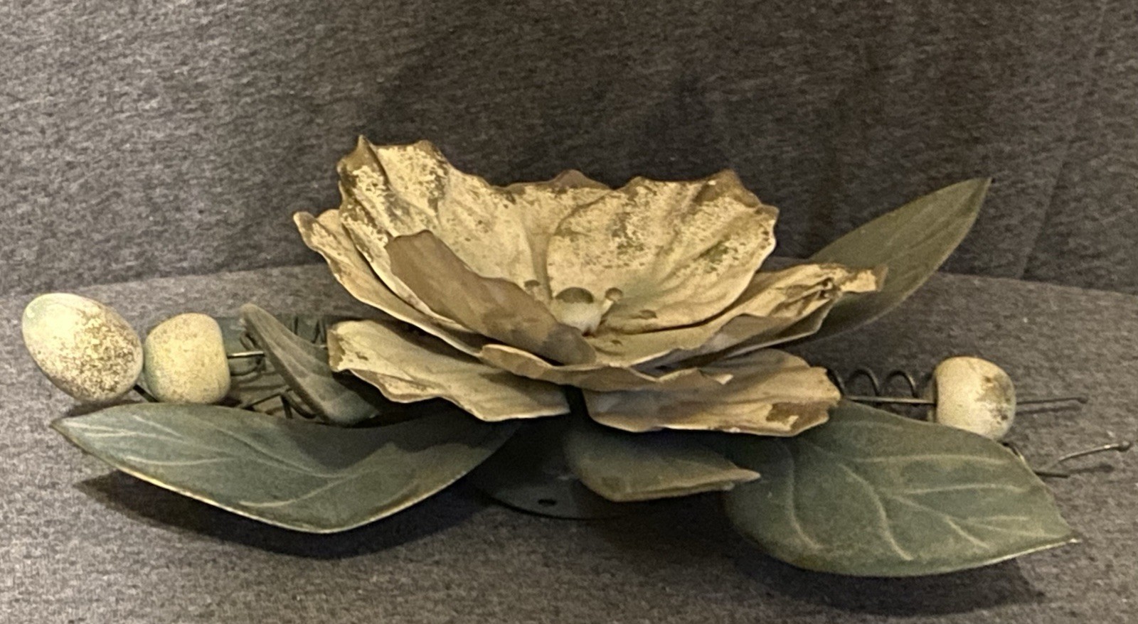 Rustic Metal Flower Wreath Magnolia Leaves Berries 10” Farmhouse Decor