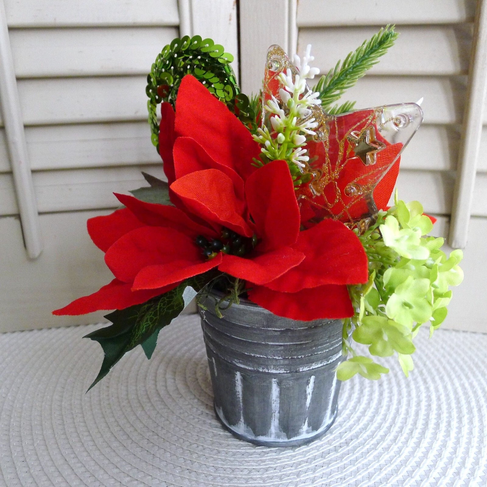 Christmas Tiered Tray Floral Seasonal Red Poinsettia Vintage Ornament 6.5″