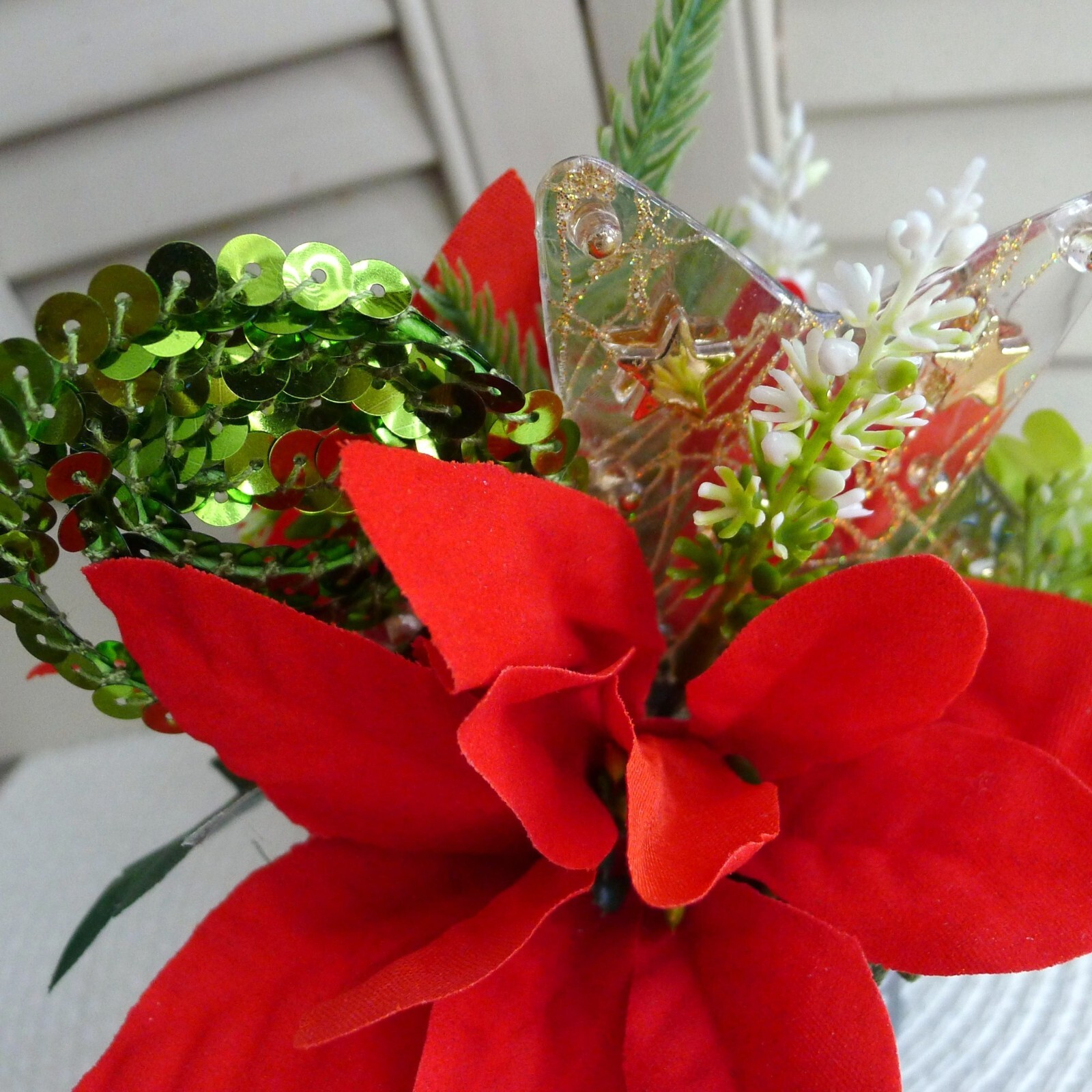 Christmas Tiered Tray Floral Seasonal Red Poinsettia Vintage Ornament 6.5″