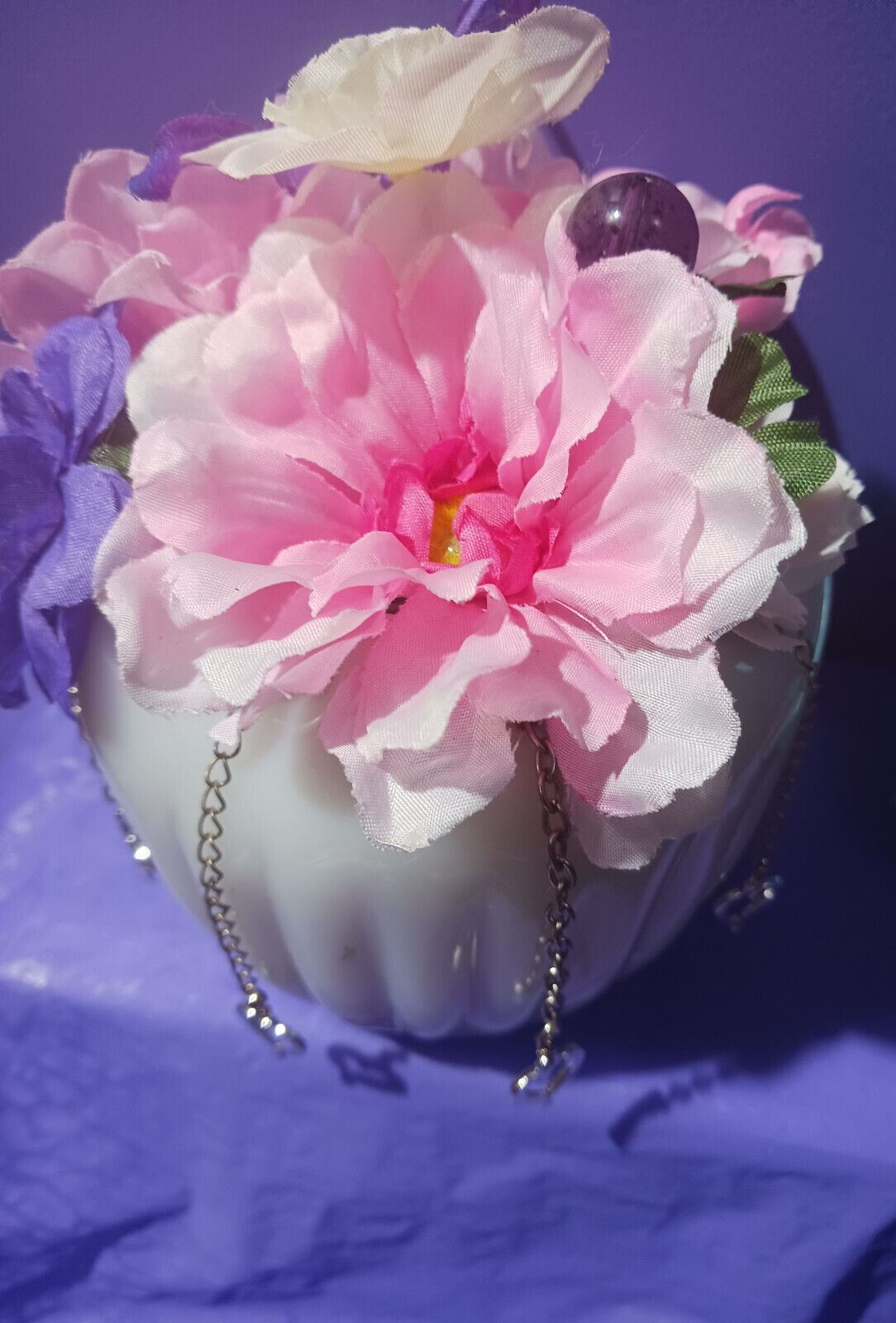 Artificial Flower Arrangement White Vintage Milk Glass Vase W/Silver Chain Heart