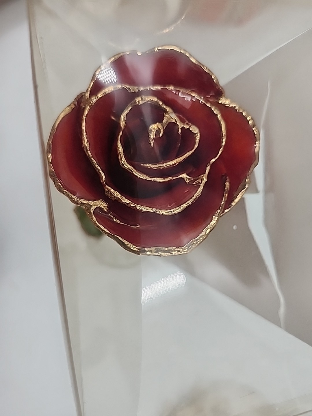 24k Gold Dipped Red Lacquer Real Rose With Beautiful Vase Valentine’s Day
