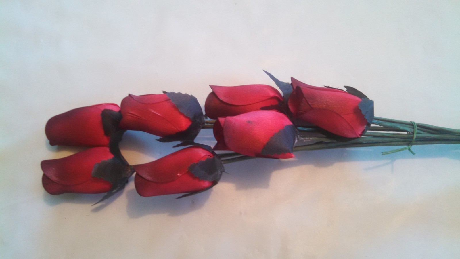 Small Bud Wood Roses – (Various Red and Burgundy Colors)