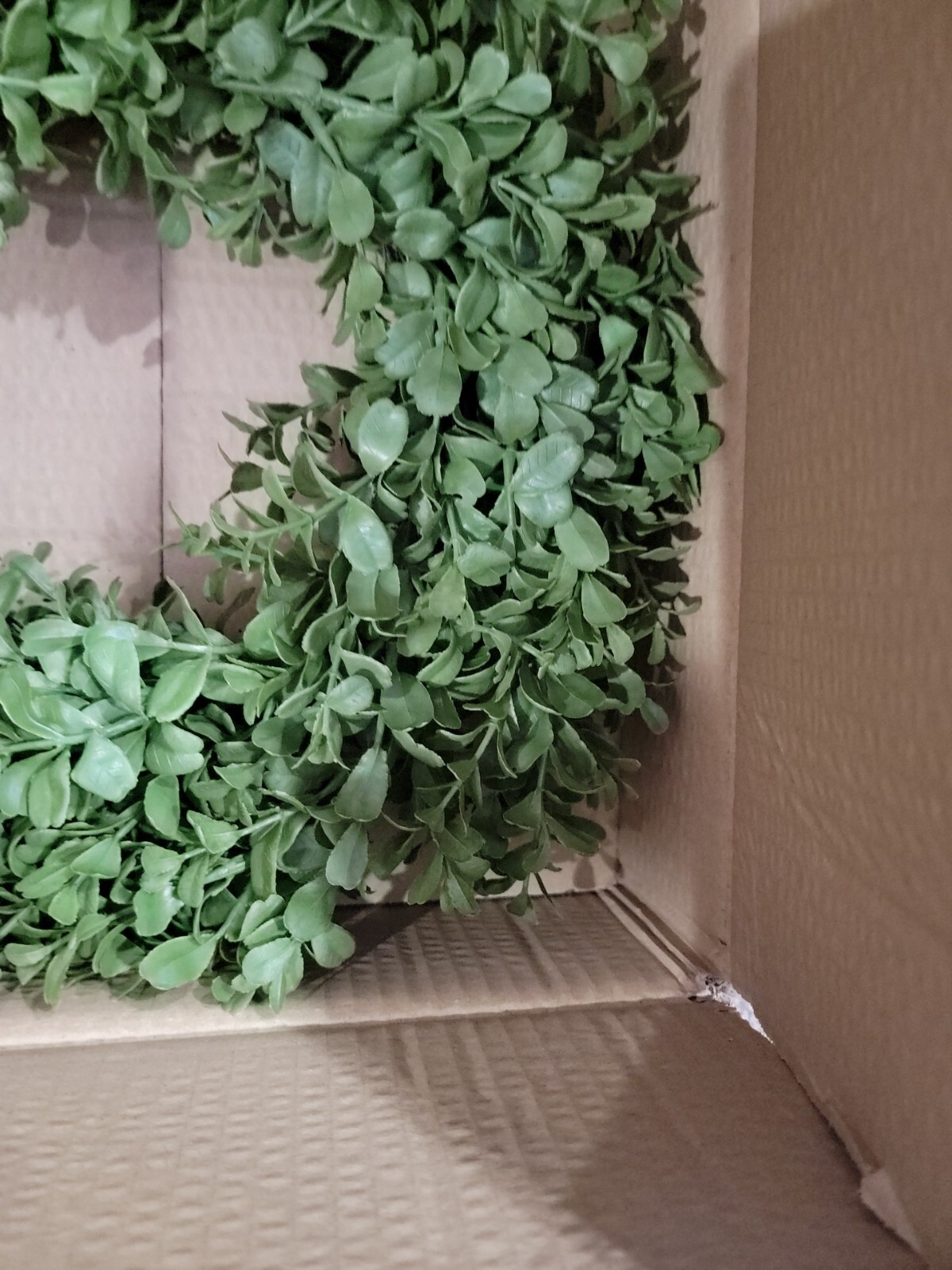 Pure Garden 13 Inch Boxwood Wreath Indoor Outdoor Artificial Fake Greenery