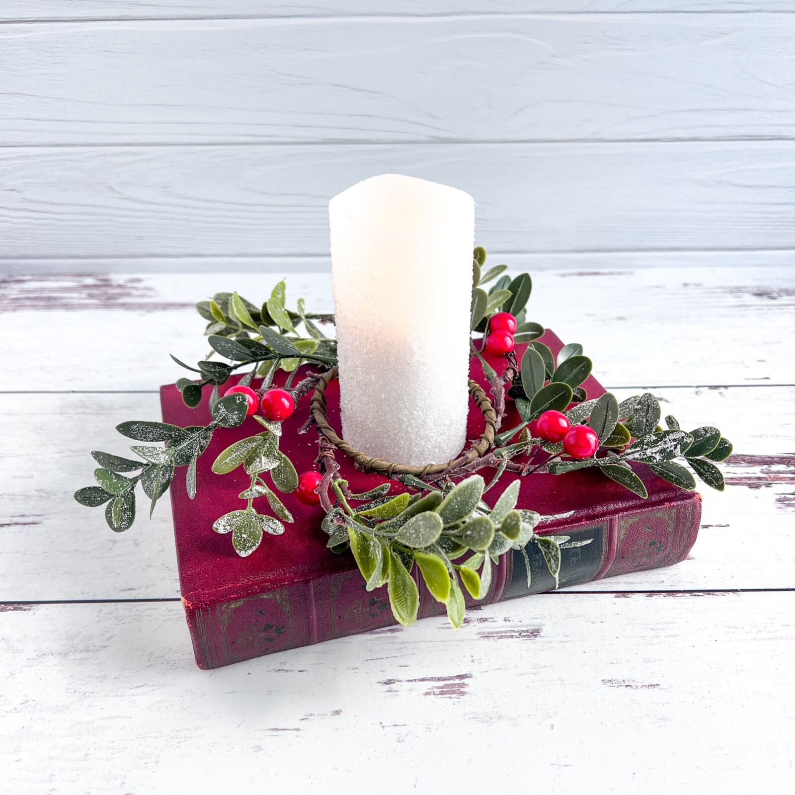 Frosted Green Leaf With Red Berry Candle / Napkin Ring 2.5″ Diameter Christmas