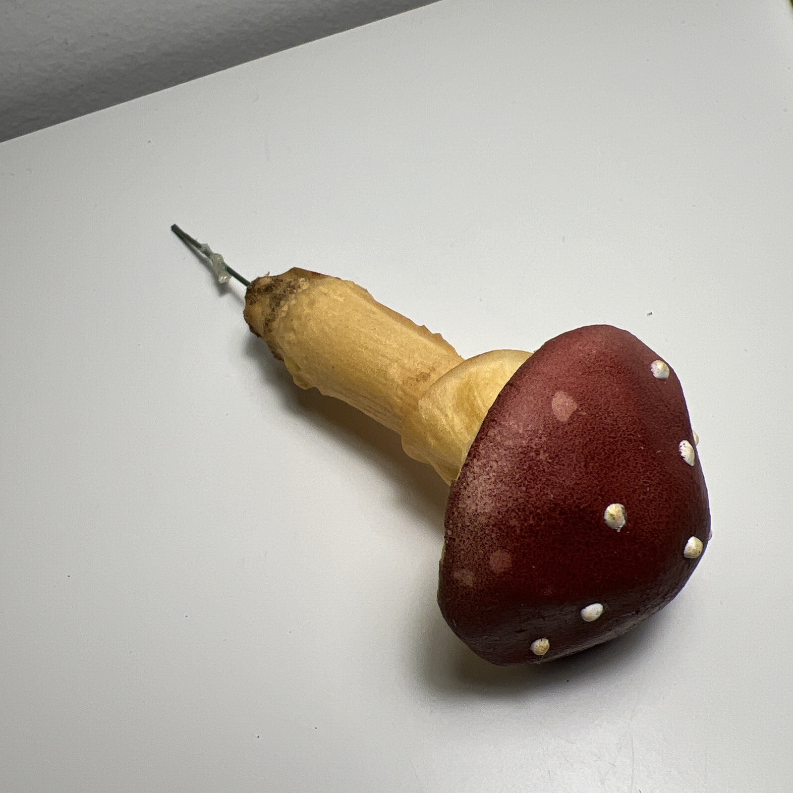 Vintage Red Rubber Foam Realistic Mushroom Decoration Fairy Garden Wire Stem 5″
