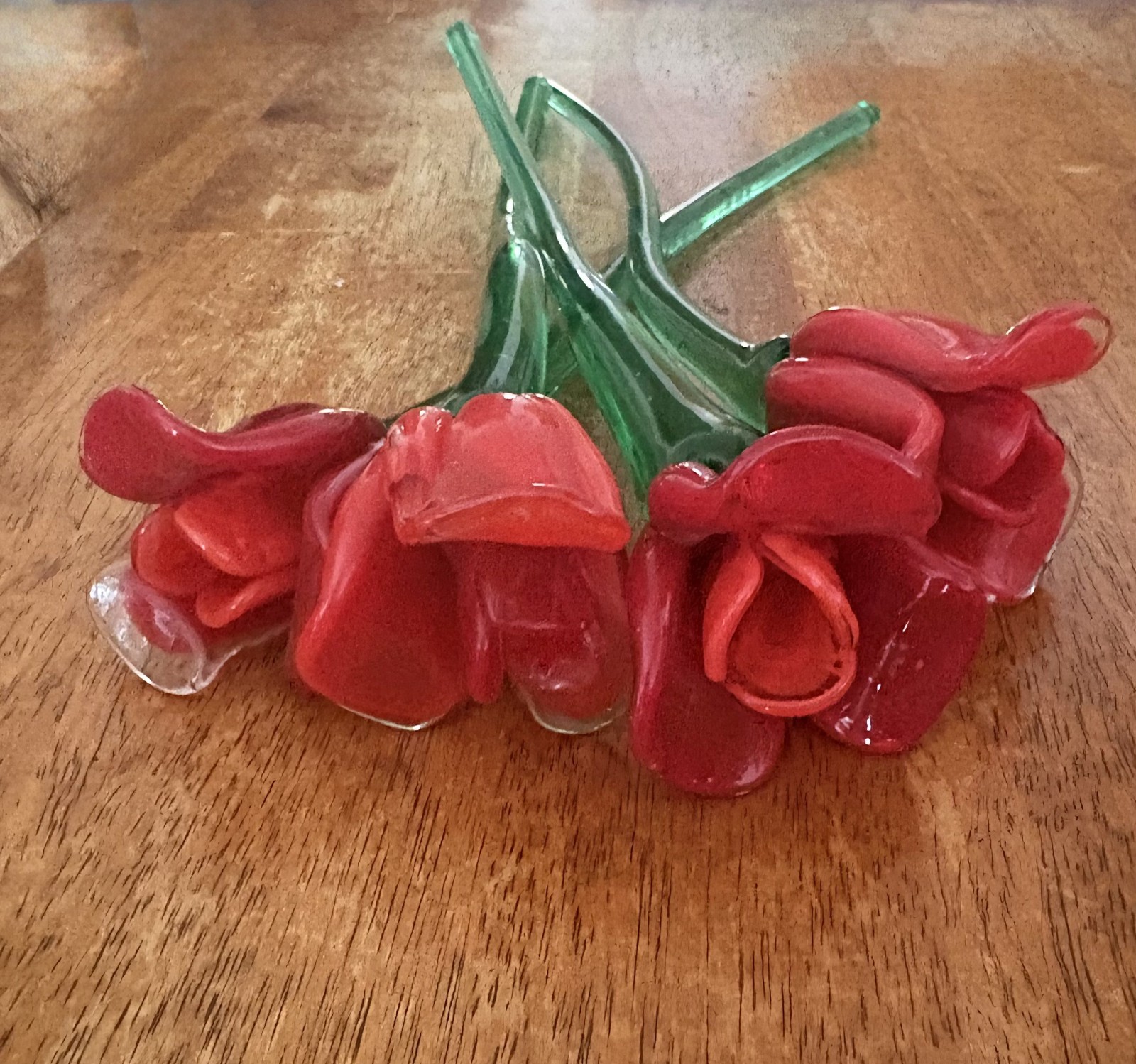 Glass red roses (set of 4) red petals, green stems