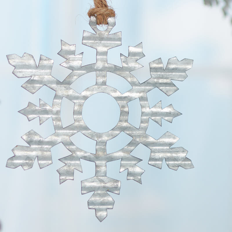 82″ Long Farmhouse Style Corrugated Galvanized Metal Snowflake & Jute Garland