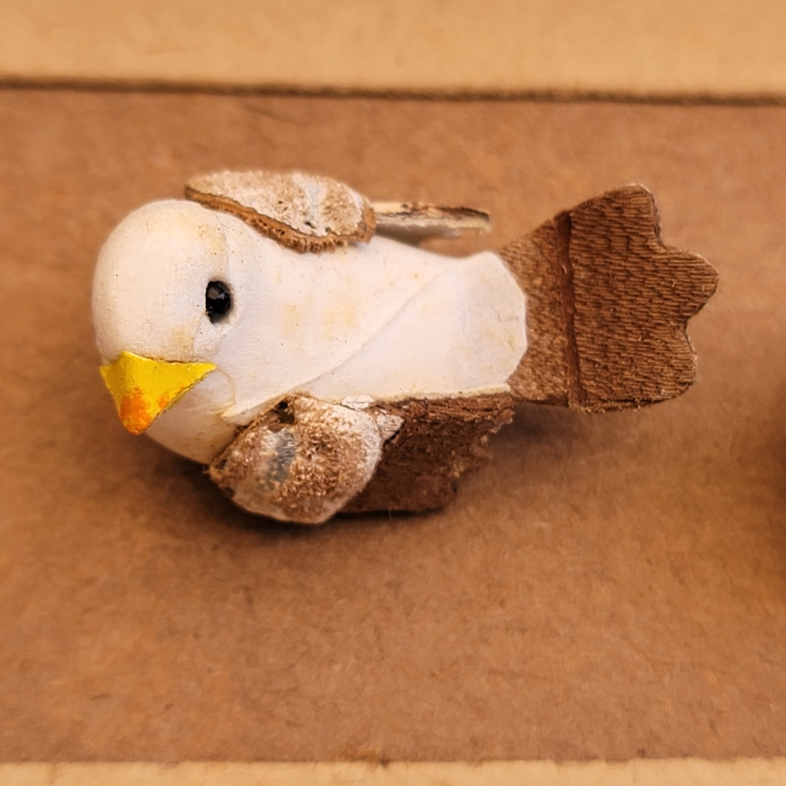 VNTG NOS Set of 12 Natural Bark Tail & Wing Artificial 1-7/8″ Mushroom Dove Bird