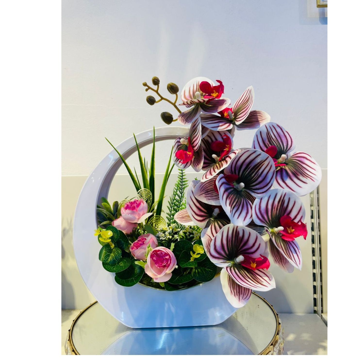 Artificial Phalaenopsis Latex Orchid Flowers Arrangement with White Purple Vase