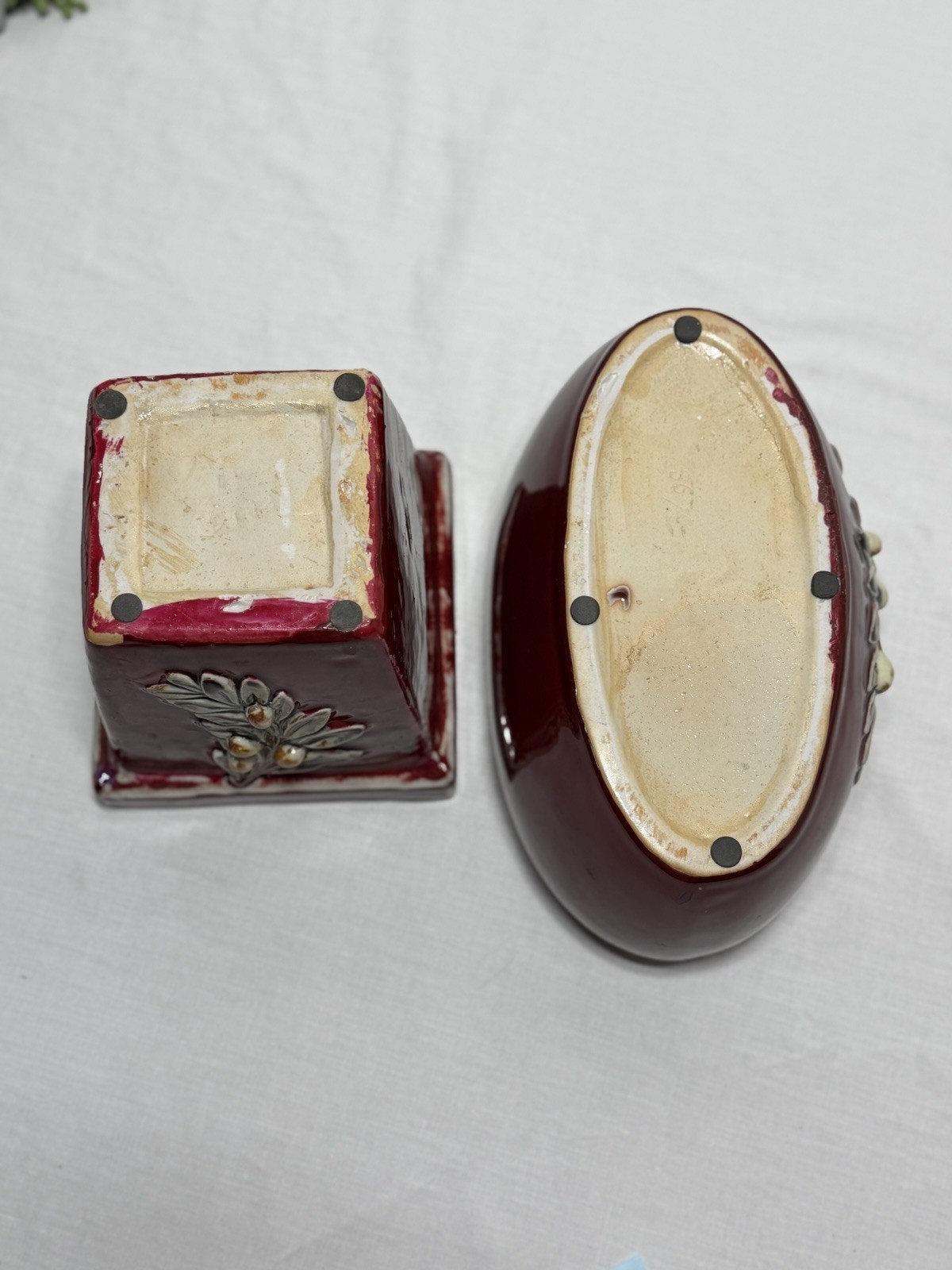 Set Of 2 Flower Pots Redwing Possibly Holly And Pine Motif Burgundy Oval, Square
