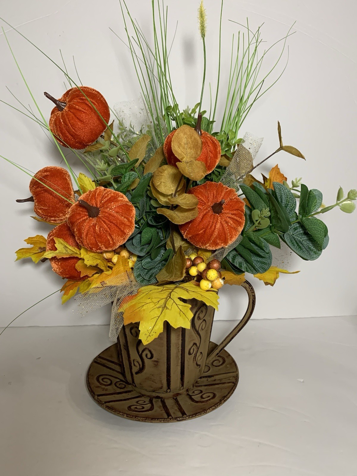Artificial Florals / Home Decor / Center Piece