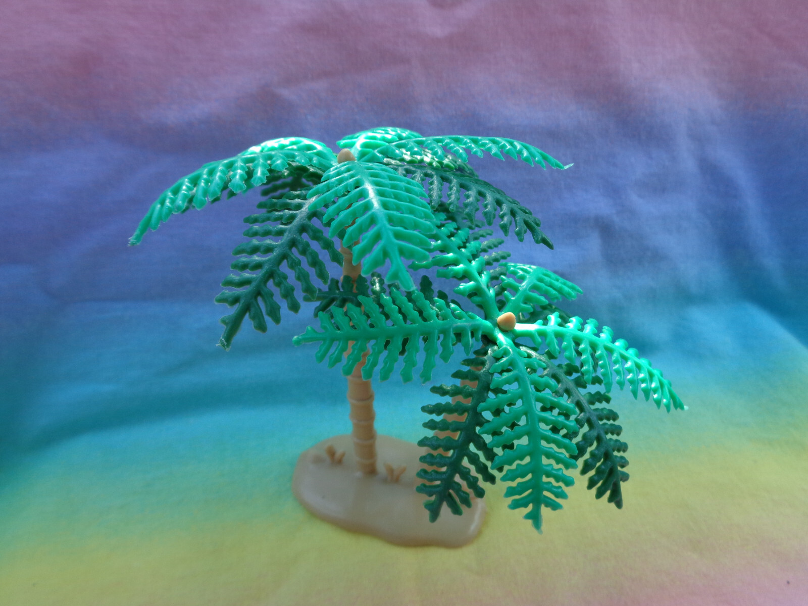 Toys”R”Us Coconut Palm Tree Artificial Miniature Plastic Diorama