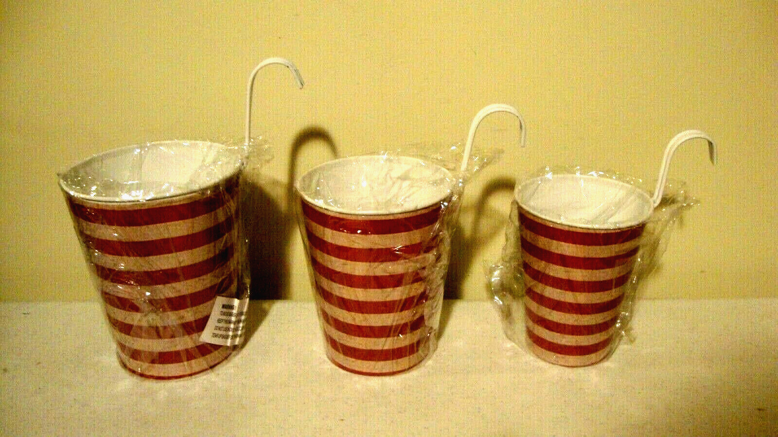 American Flag Hanging Planters – set 3