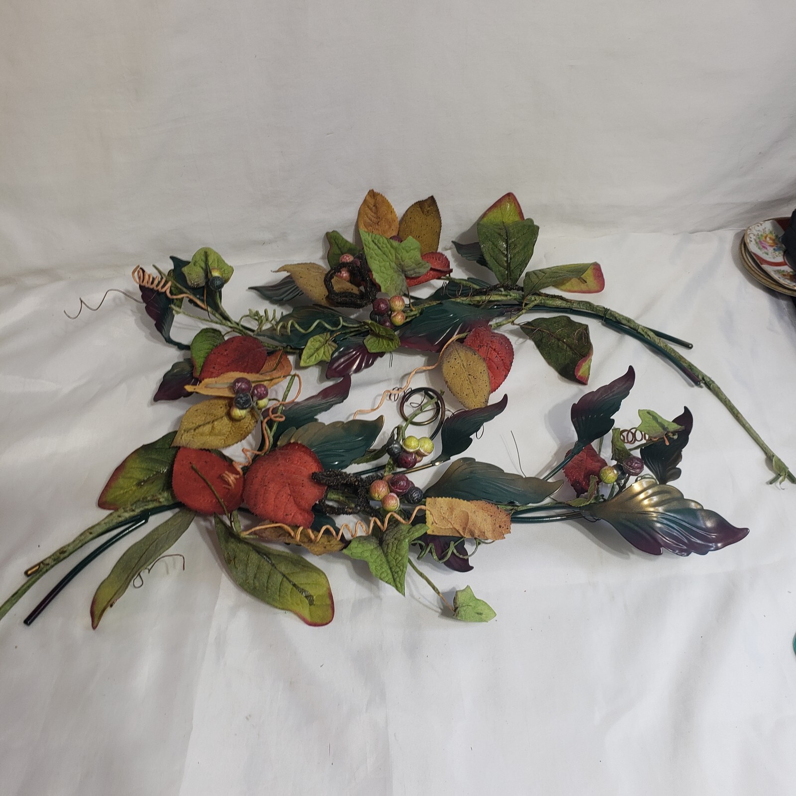 Mixed Material Metal and Floral Wall Decor Hangings Country Colorful