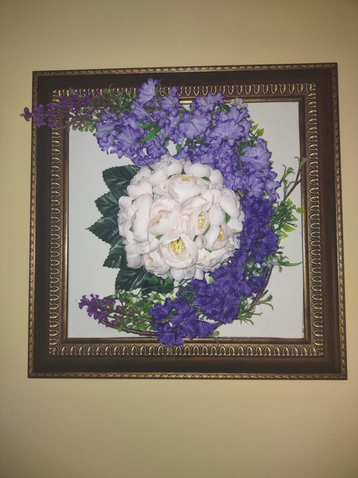 3D Purple And Pale Pink Crescent Shaped Flower Arrangement Wallhanging