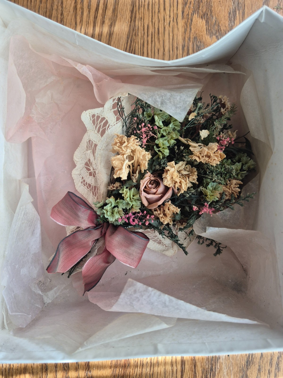 New in Box Vintage Deadstock Small Dried Preserved Flower Bouquet Wall Decor Rom