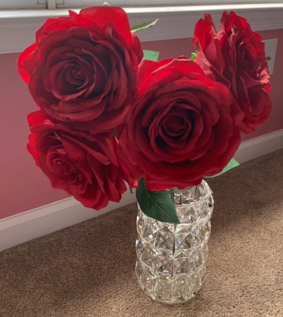 4 Artificial Red Silk Roses with Stem Flowers Bouquet with 14 inches in length 