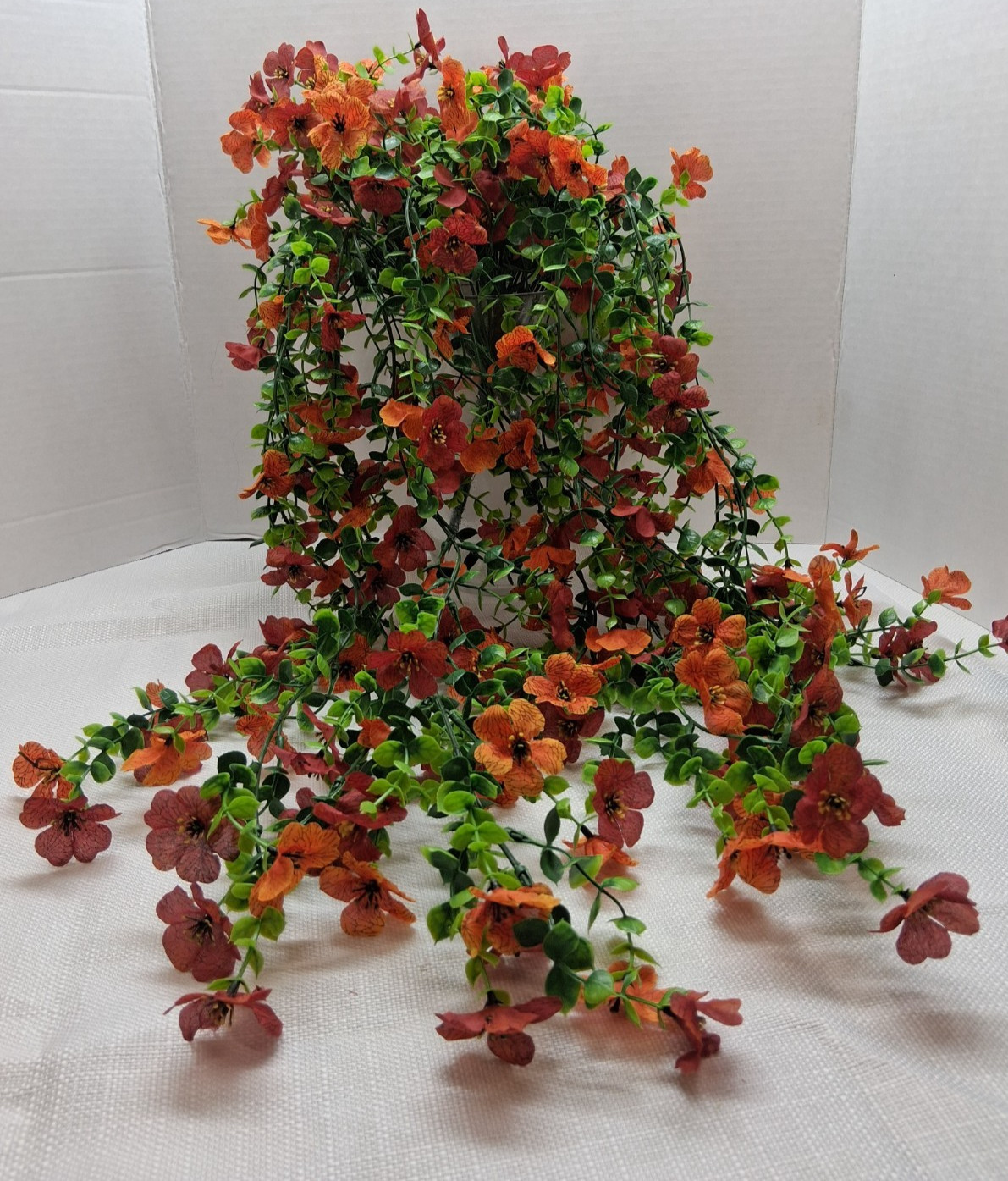 2Pcs Artificial Fall Hanging Flowers Faux silk Trailing Vines outdoor decoration