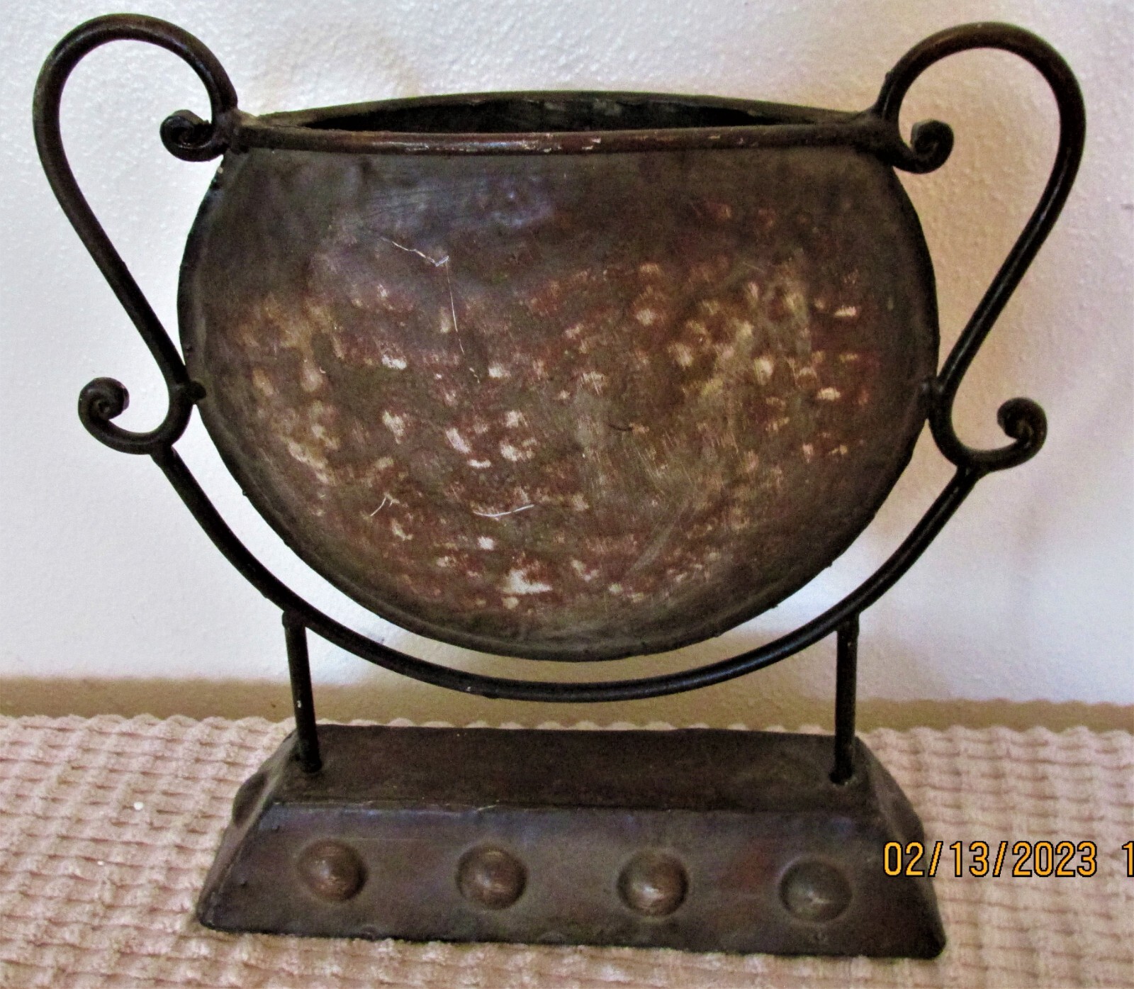 Metal Table Top Decor for Floral Arrangement