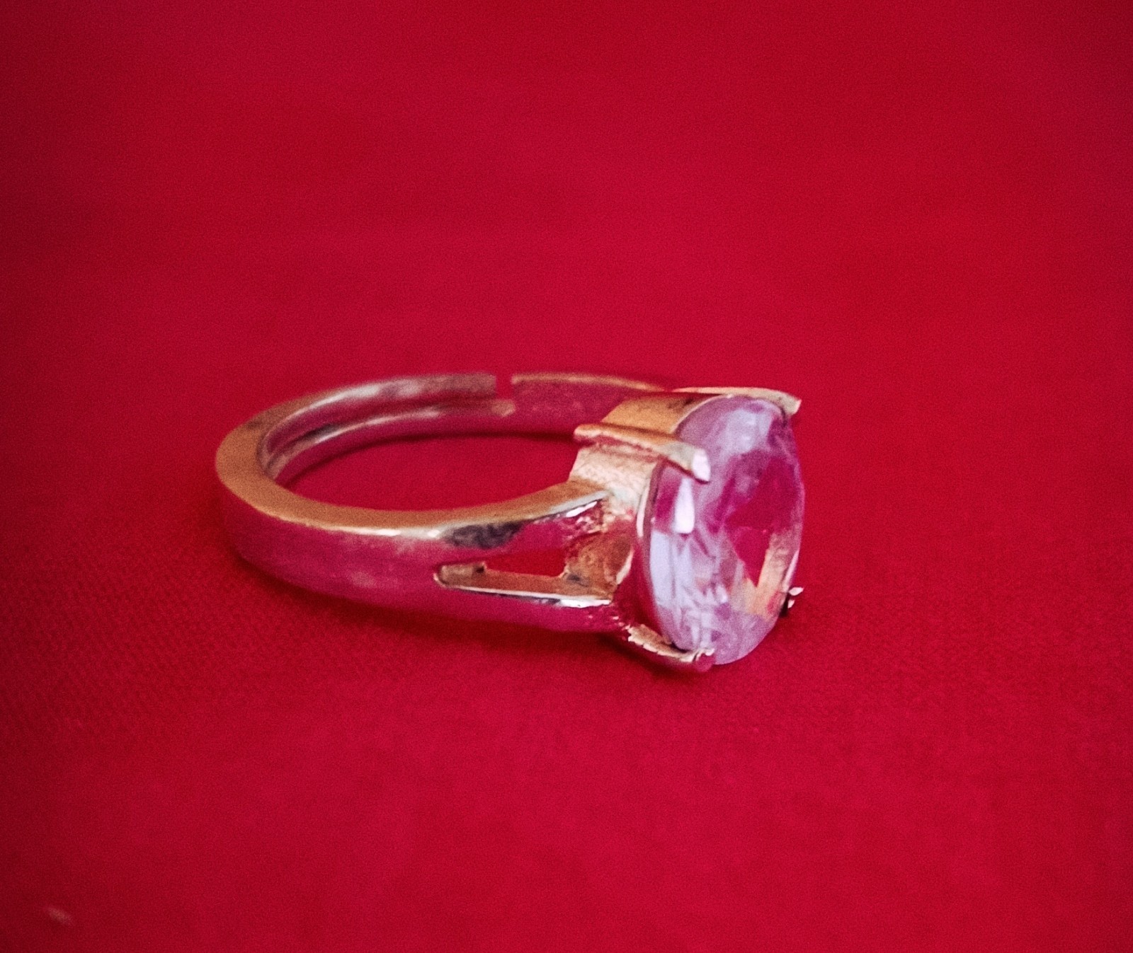 Artificial Silver-Plated Ring with Oval White Crystal Stone – Fashion Jewelry