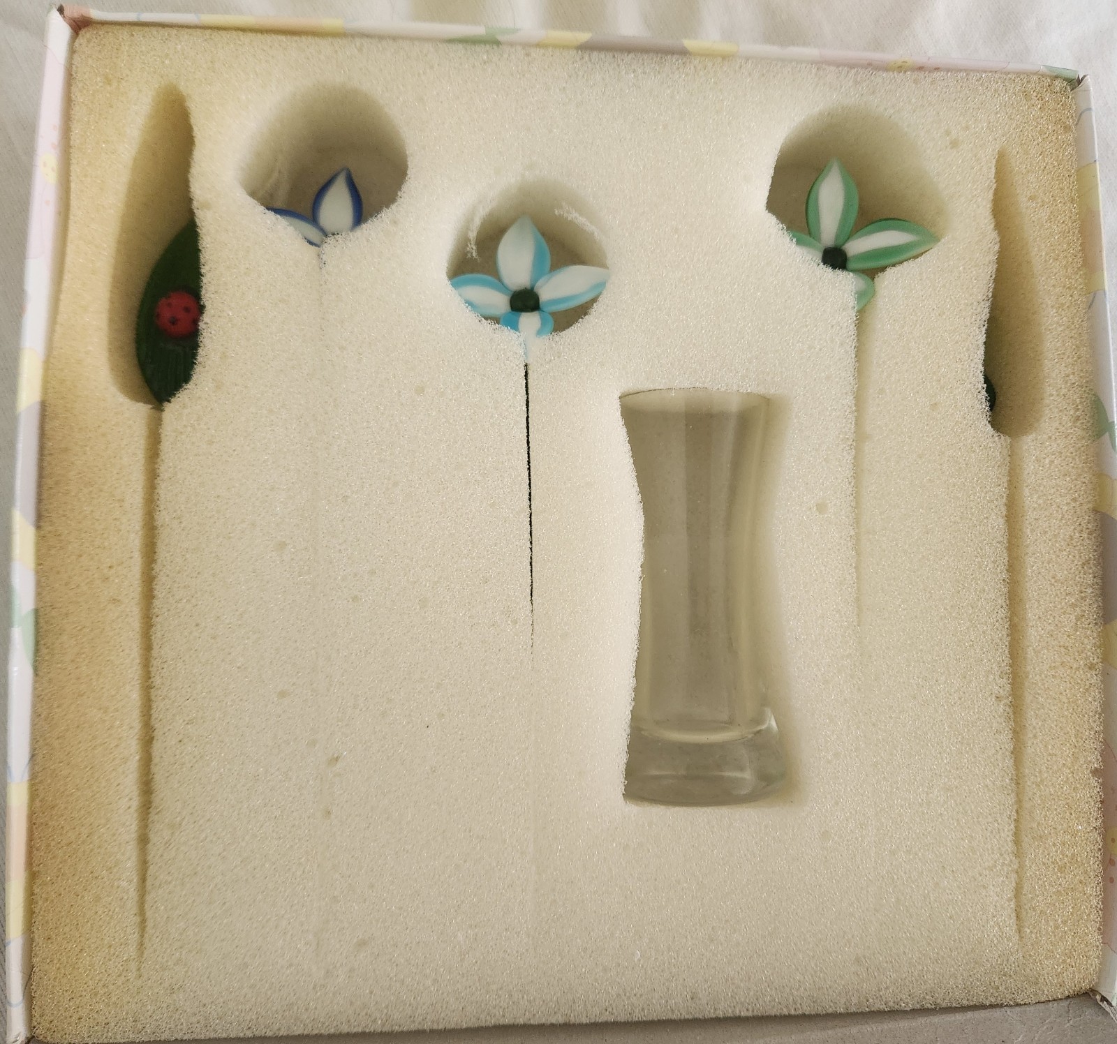 Window Box Greetings. Mini Glass Vase Flowers & Ladybug #746 Fantasy Flowers