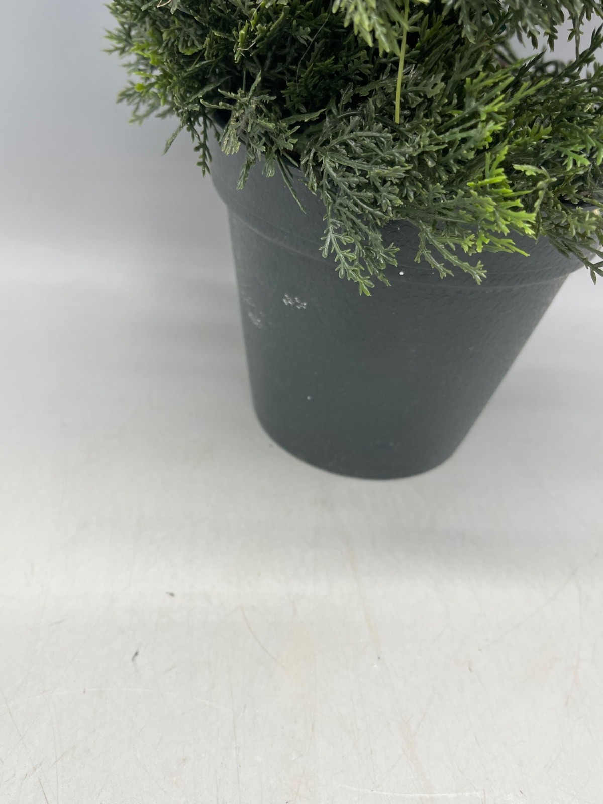 artificial natural looking spiral cedar tree potted 25″ green decor READ used…