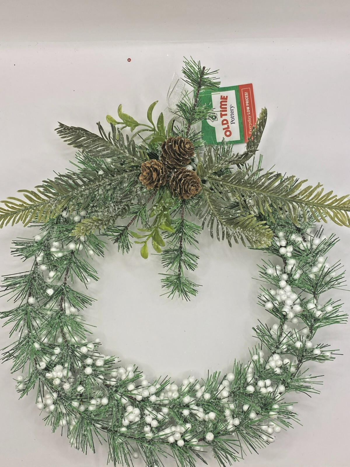 NEW MINI 10″ ARTIFICIAL FROSTED PINE WREATH WITH WHITE BERRIES FREE SHIP
