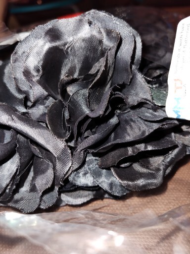 4 Open Black Roses Bouquets Silk Flowers 7 Buds 12 Inches Goth Halloween 👻 🎃