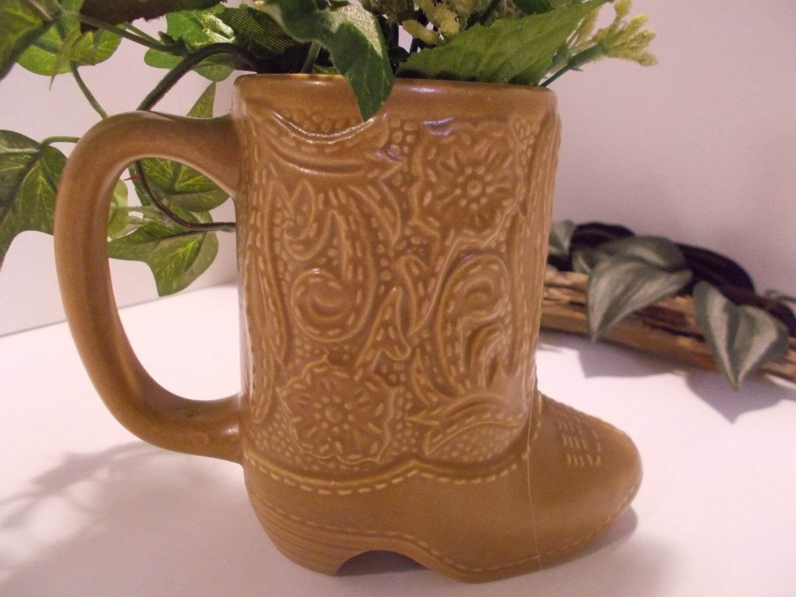 Western Cowboy Boot Cup with Handmade Denim Rose Arrangement – Upcycled Decor