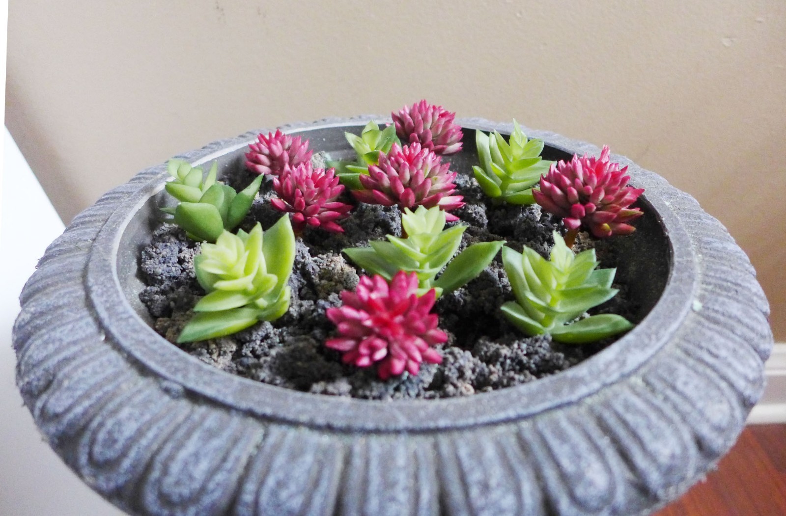12 Pcs Artificial Grass Miniature Succulents Red Green Lotus Stone (M25)