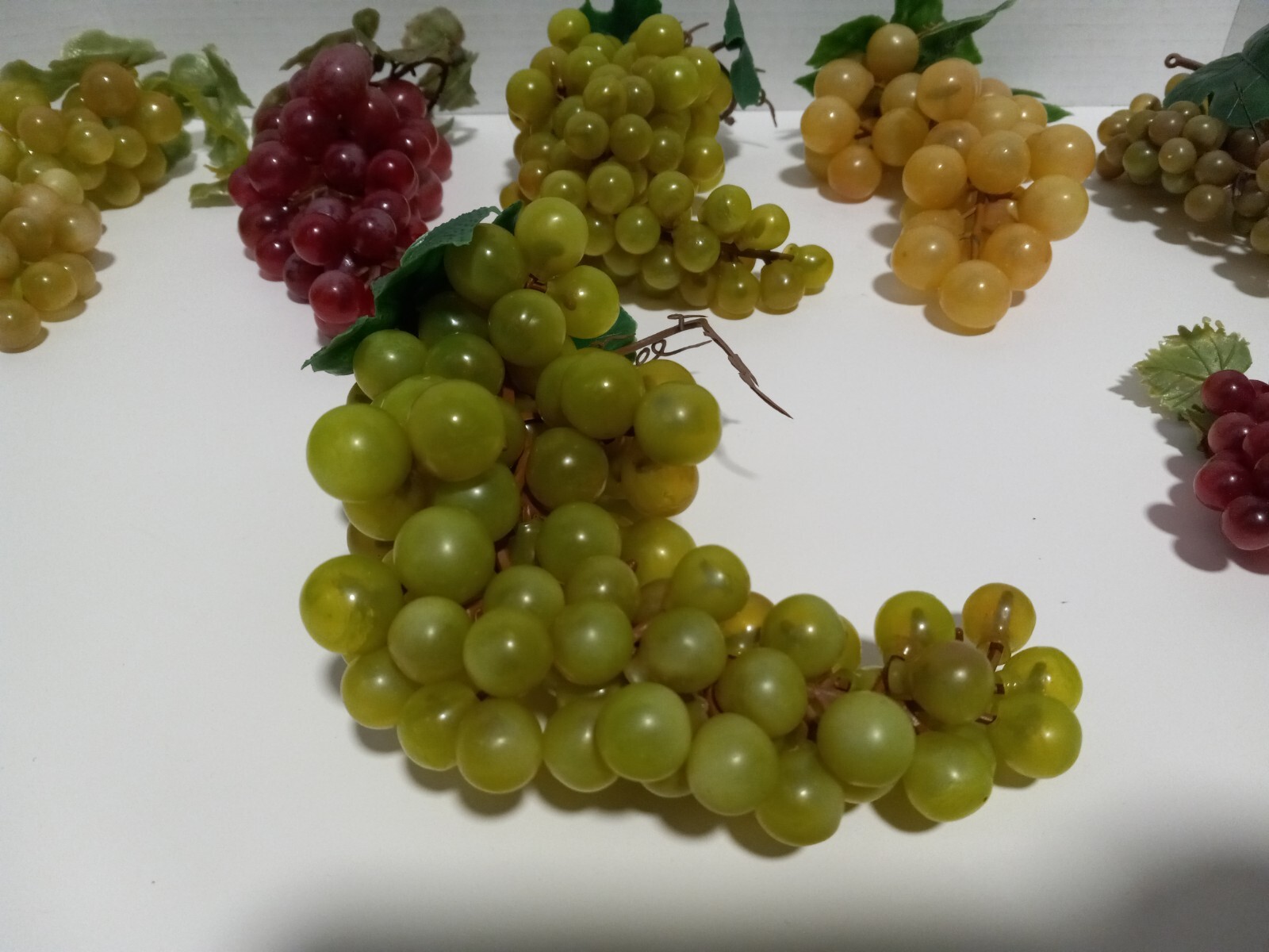 8 Clusters of Grapes Decoration Artificial Plastic Fake Fruits Bunches