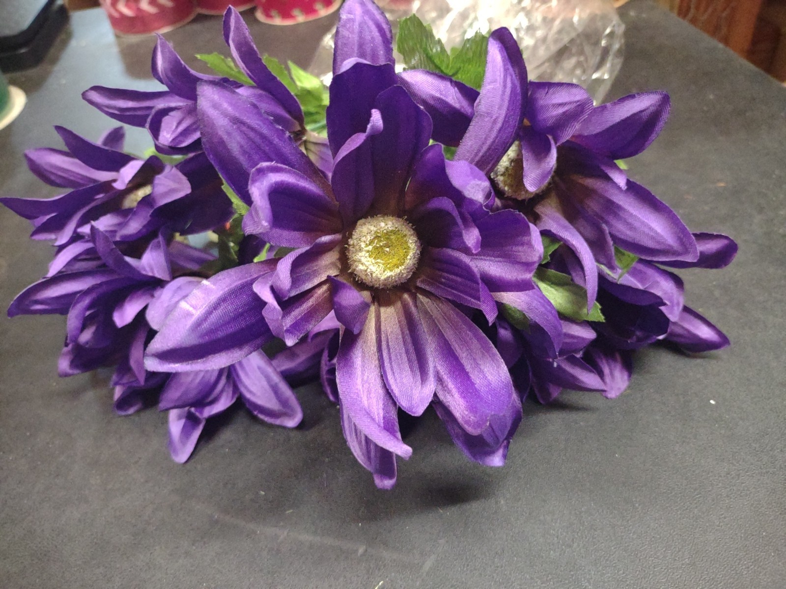 18″ Spider Dahlia, Silk Bush “Grand Teton” with 9 Stems, Purple, 5″ Blooms