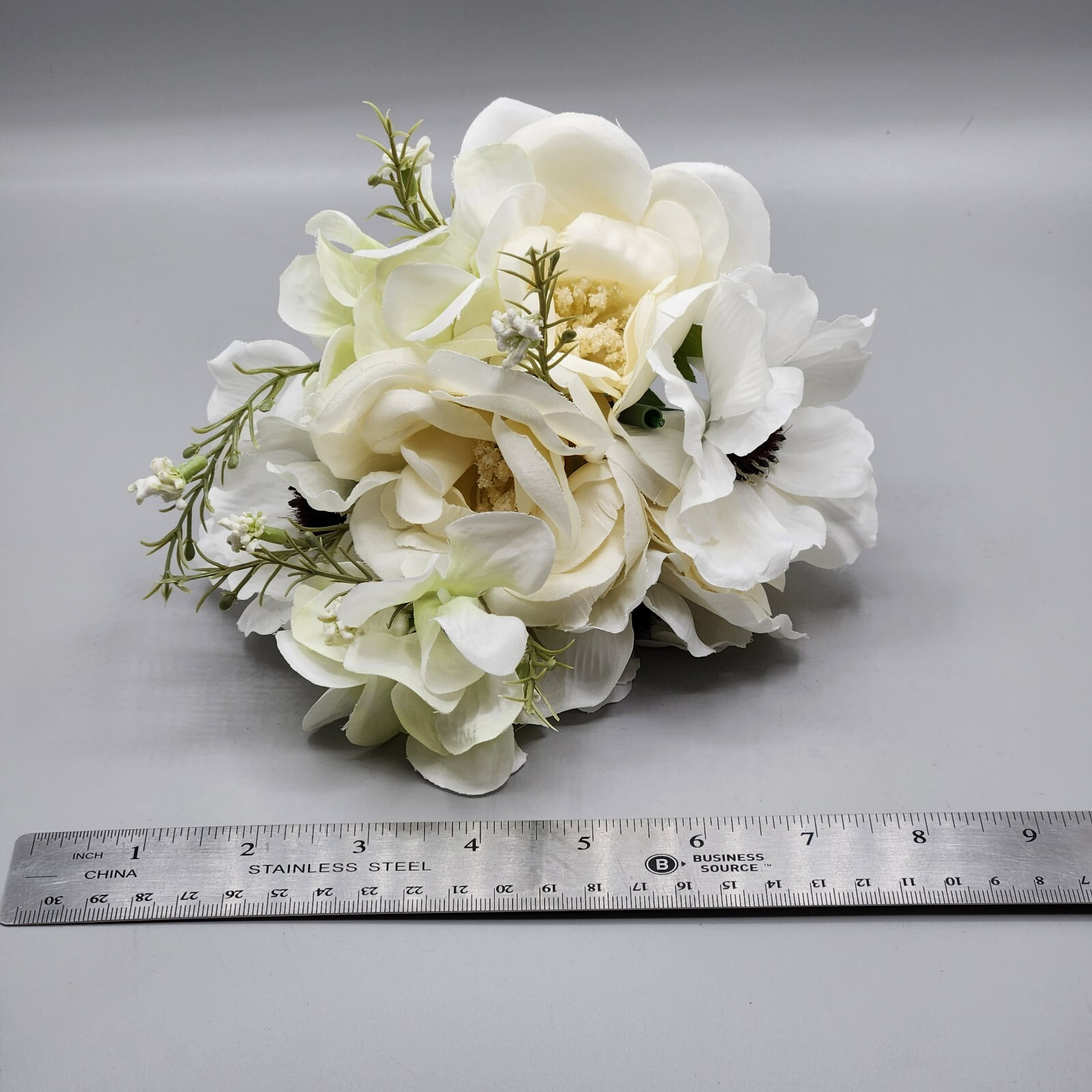 Artificial Floral Small Boquet White Wedding Party Decor Crafts Centerpiece