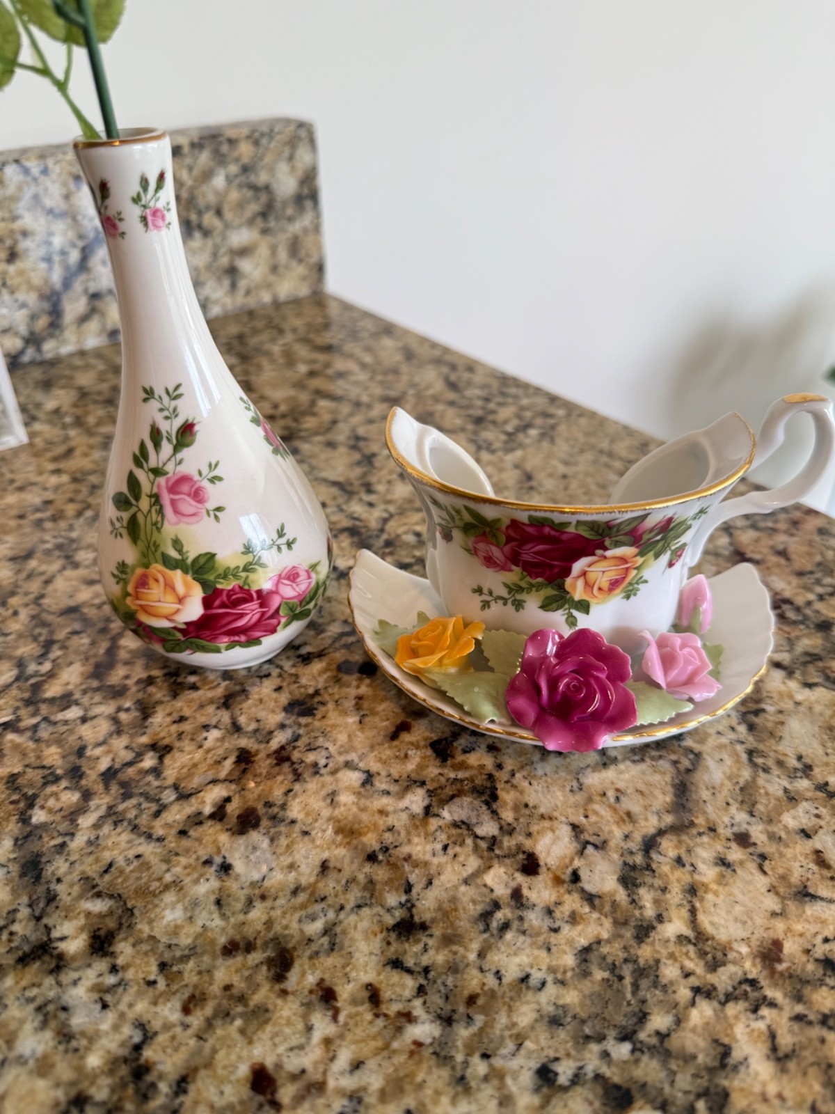 royal albert night light cover only(no light)and vase with flower