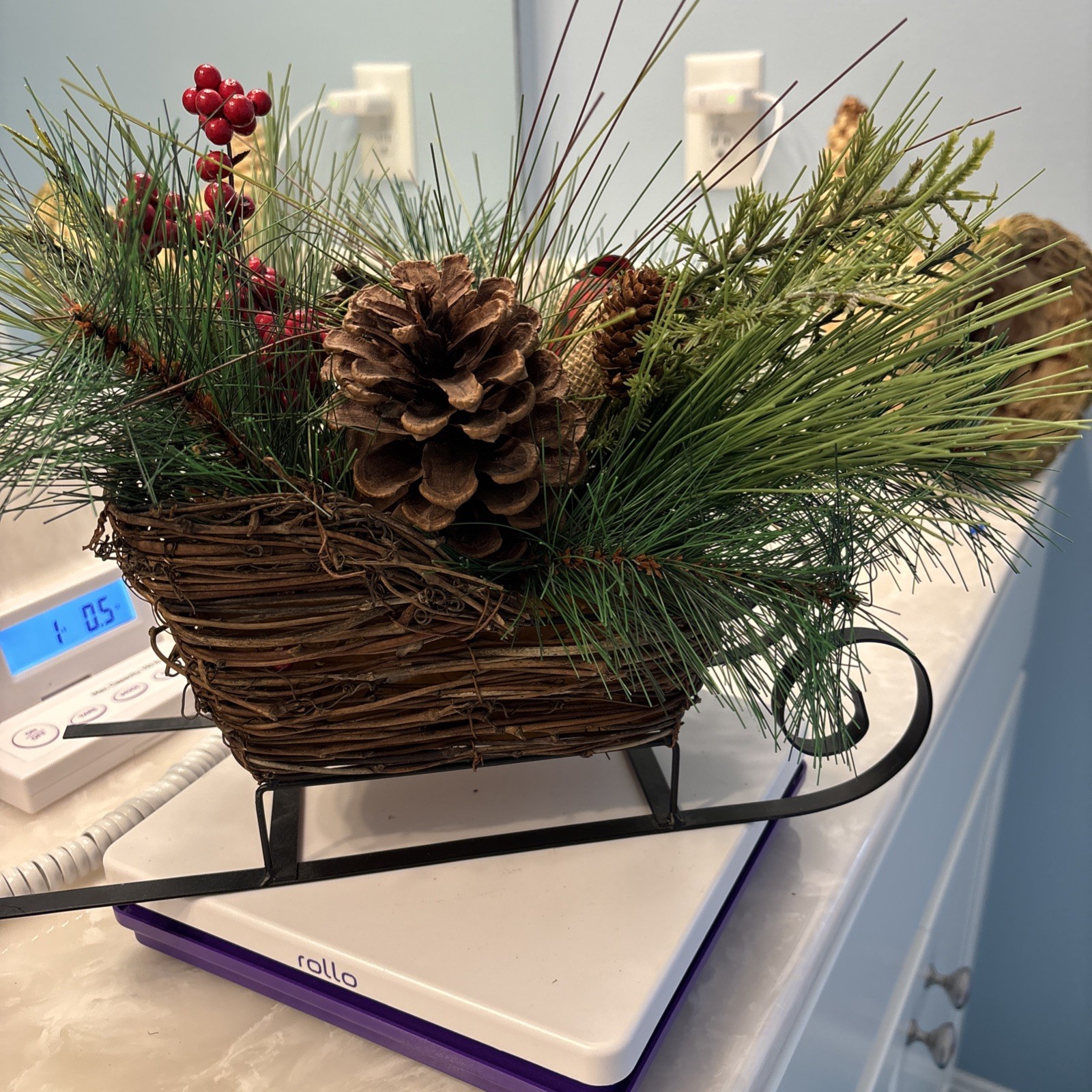 Holiday Sleigh Metal & Wood Mixed Floral Piece Pines Cones Berries Bow Preowned