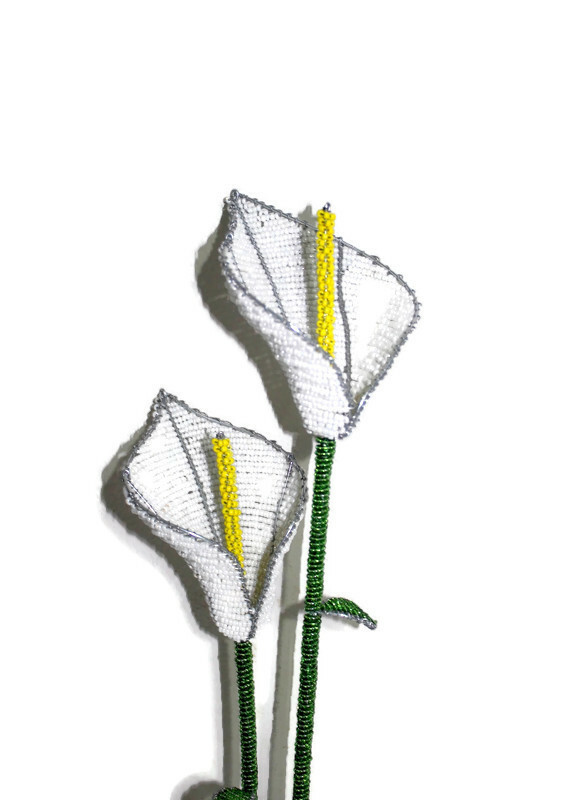 White Lily Beaded flower, with green sterm and yellow heart. African Art giftset