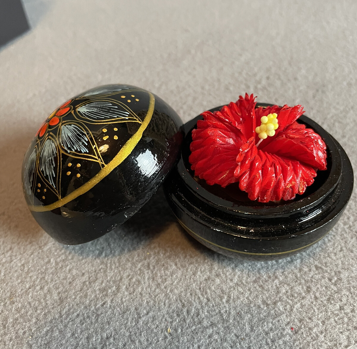 🌹Red Hibiscus- Hand Carved Display Soap 2″ Perfect Holiday gift,100% Handmade🌹