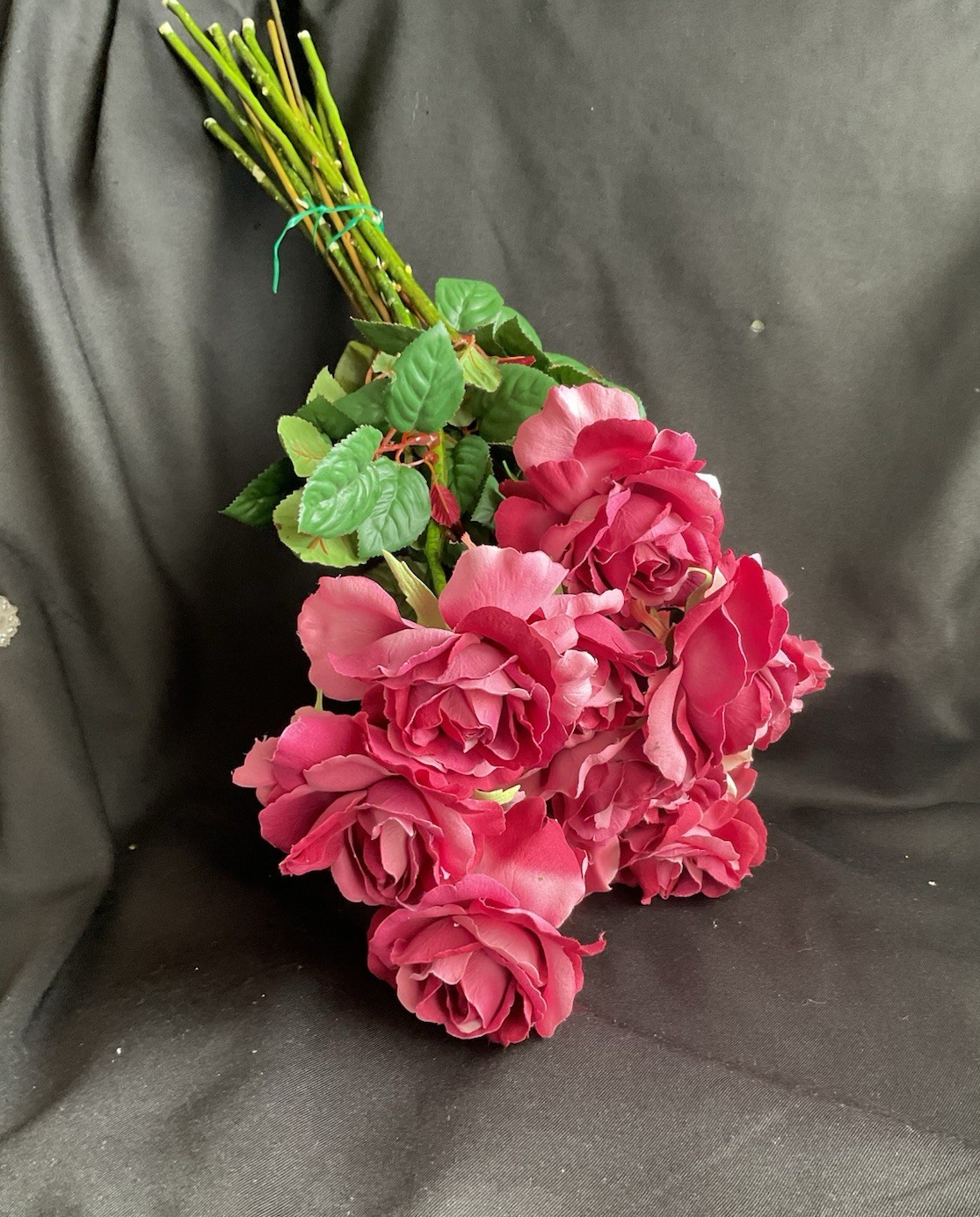 Artificial Rose Flowers Blossom Dark Pink Real Touch Silk Faux Rose Thorns – 10