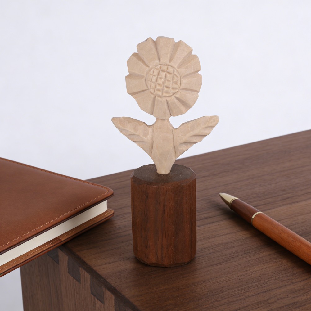 Unfinished Wooden Sunflower Decor with Stable Base Farmhouse Table Sign