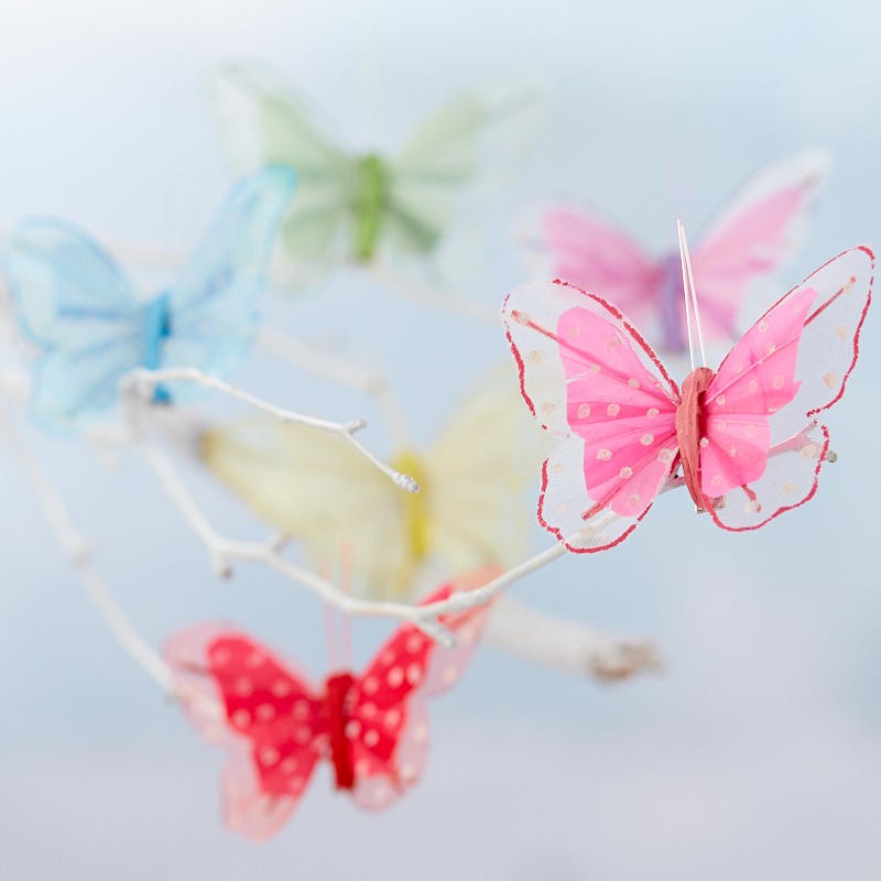 Package of 6 Assorted 3-1/2″ Polka Dot Nylon Butterflies with Alligator Clips