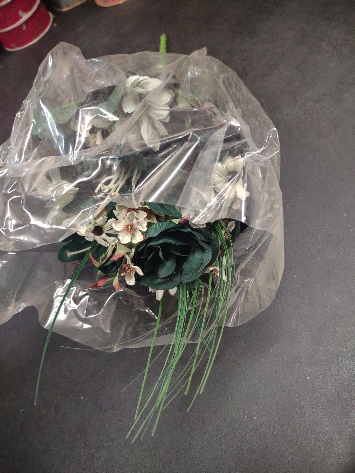 16″ Silk Floral Arrangement Bush, 14 Stems, Rose/Daisy/Tiger Lily, Hunter Green