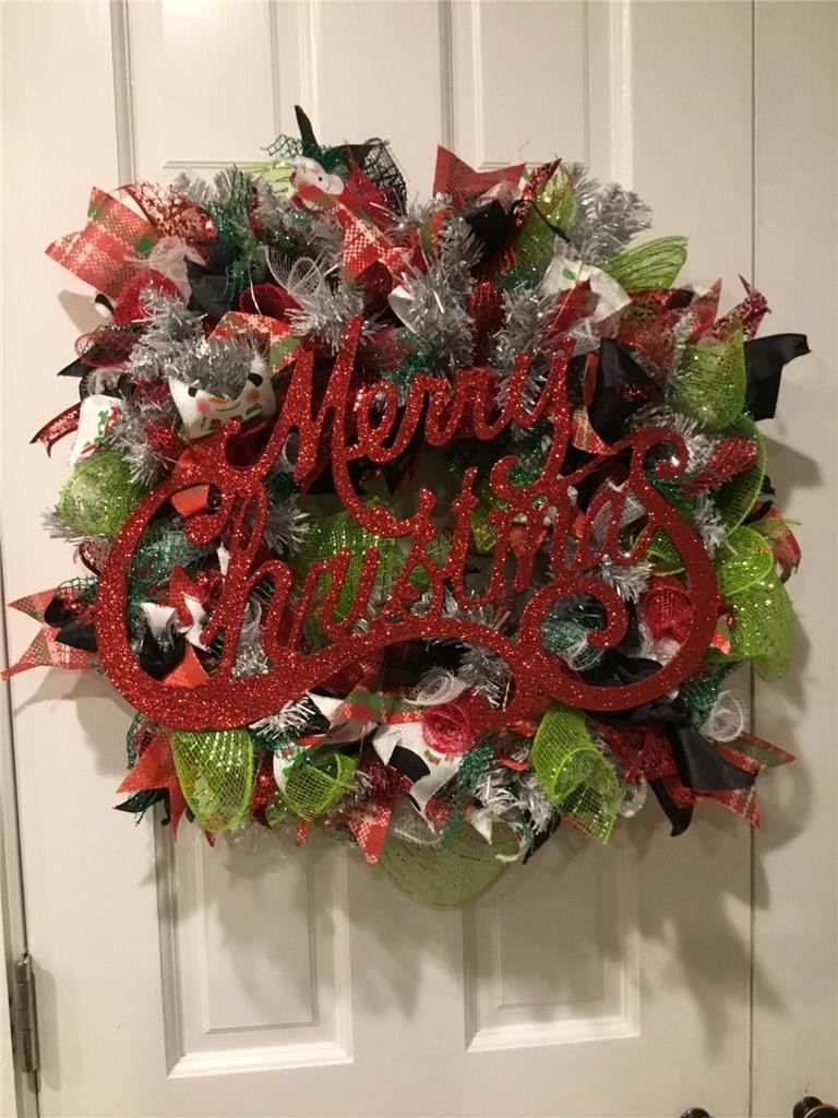 HANDMADE DOOR WREATH MERRY CHRISTMAS LITES UP DECORATION SILVER BASE