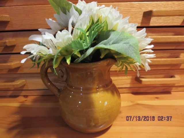 WHITE SUNFLOWER ARRANGEMENT IN CERAMIC YELLOW PITCHER–#T39A-5