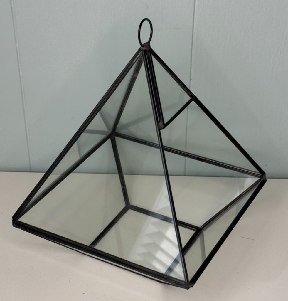 Pyramid Glass Geometric Terrarium Box Hanging/Tabletop Planter Succulents