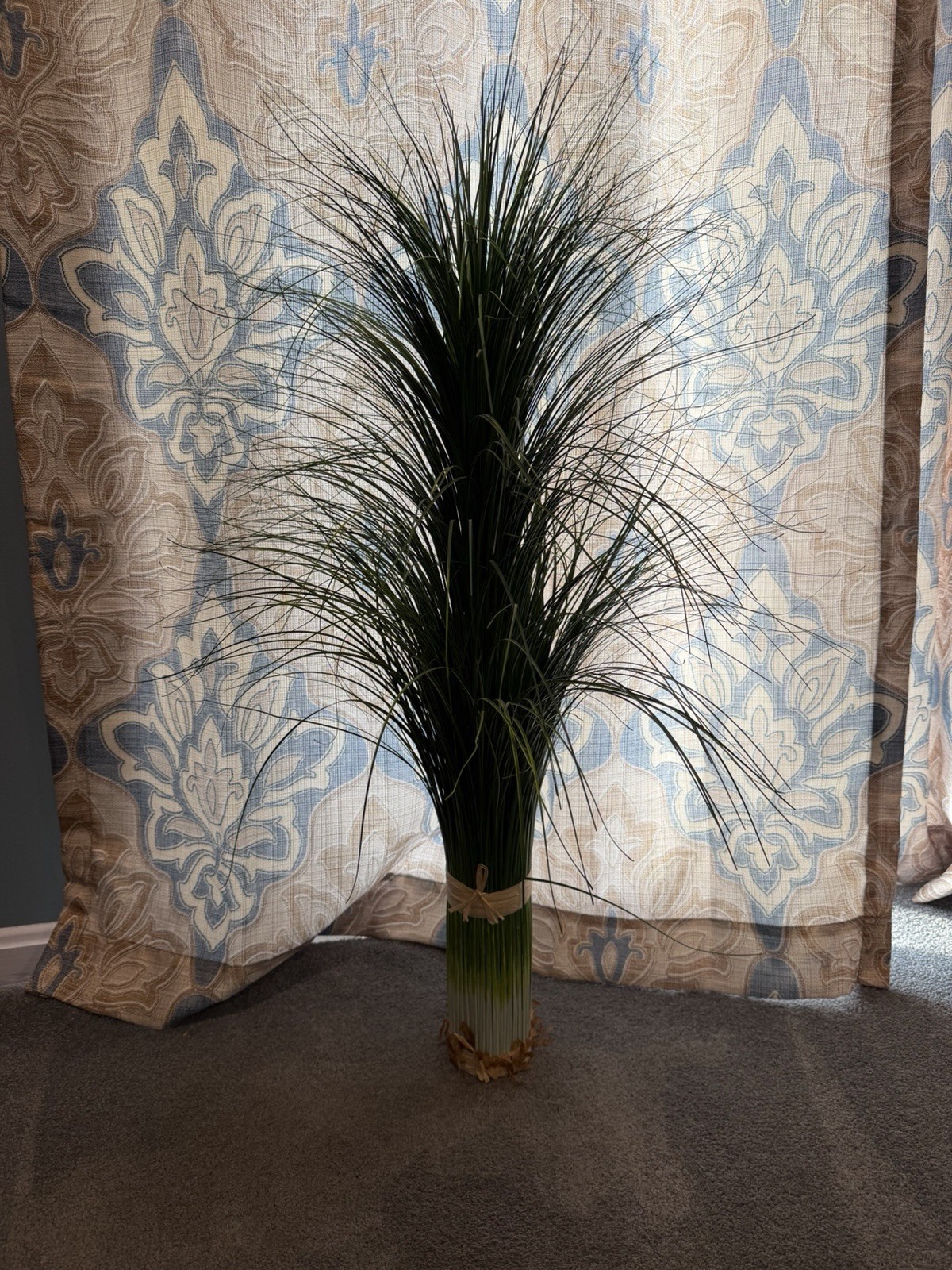 Large 35” Artificial Deorative Onion Grass Bundle Excellent Decor