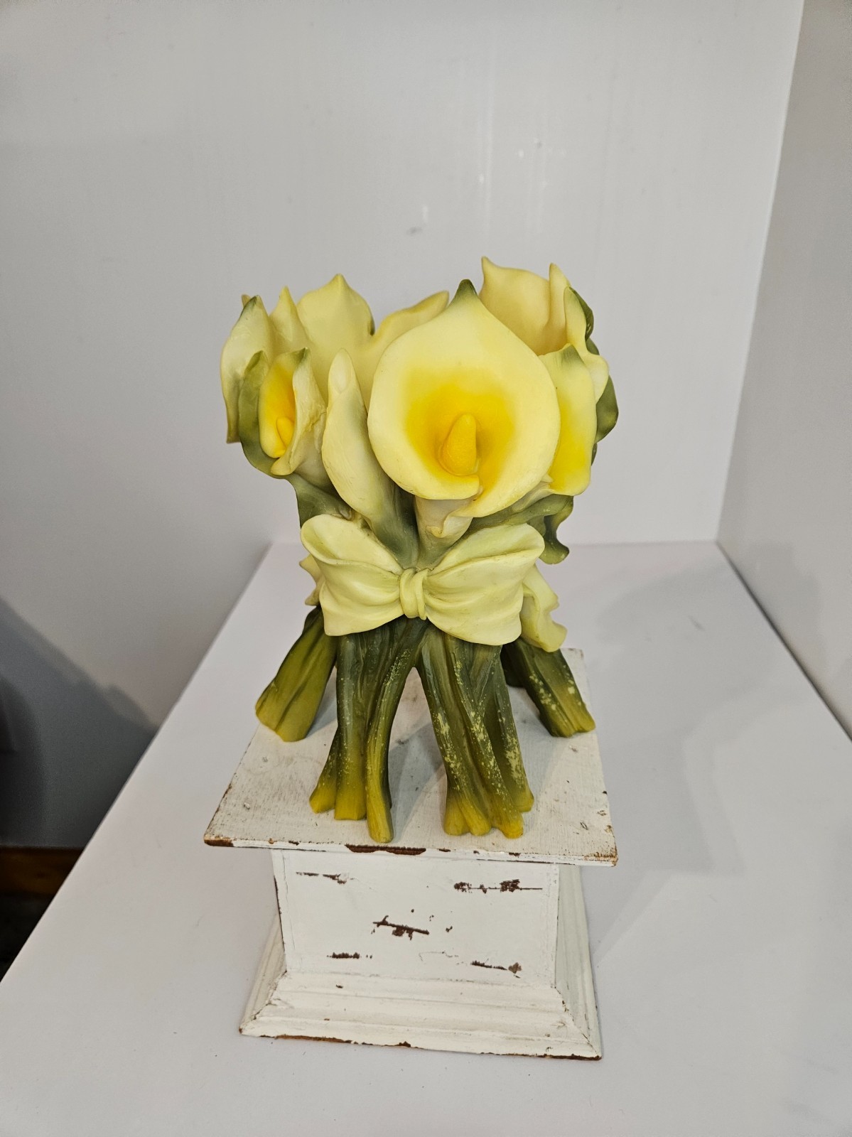 resin calla lily, yellow and green, vintage, 1970s retro